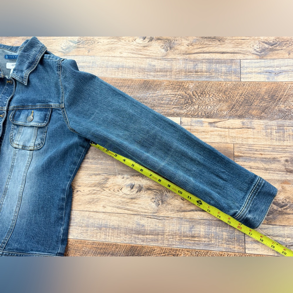 Old Navy Medium Washed Cropped Stretch Denim Trucker's Jacket, Women's Size L - Picture 8 of 13